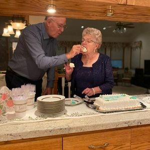 Meet your Posher, Linda